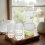 JARRA DE VIDRIO 1.2 LITROS CON TAPA + 4 VASOS